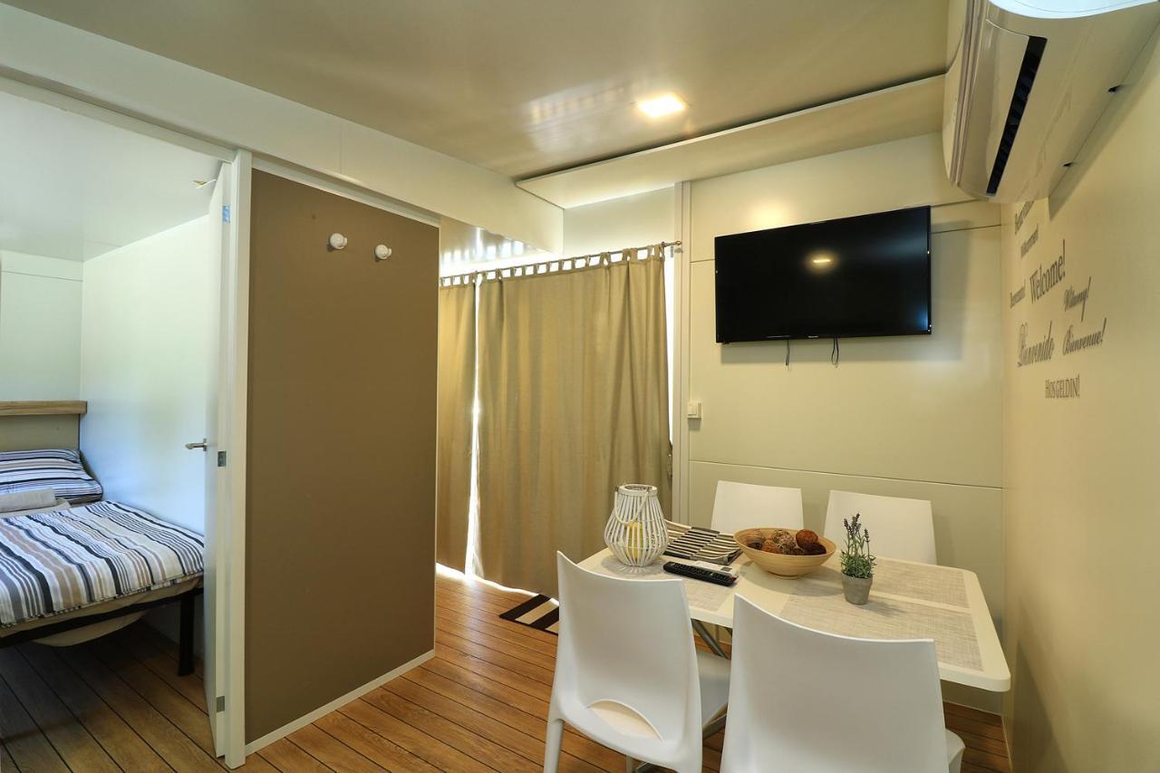 Mobil Homes Malufi 266 Jezera Dış mekan fotoğraf